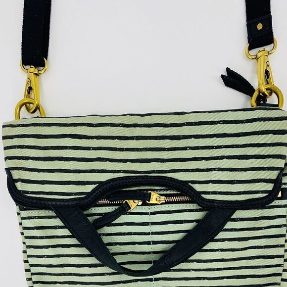 Fossil green striped fold over bag - Picture 3 of 8